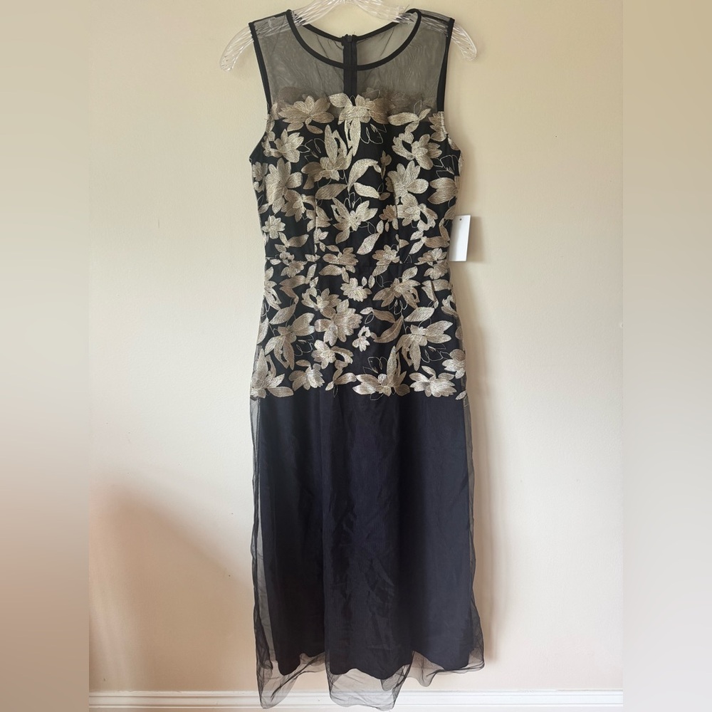 Elegant Black and Gold Lace Maxi Dress
